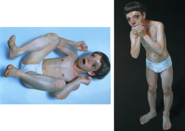 「あおむけ」「口に両手」